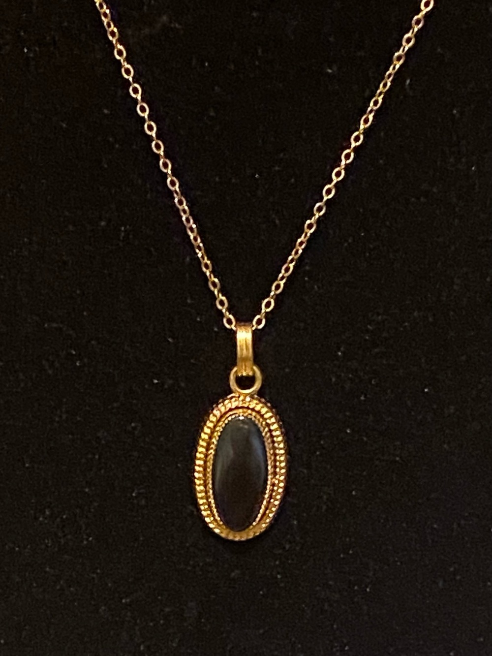 Vintage Mid-Century 1/20 12K GF Black Onyx Oval Pendant Necklace Dark Academia
